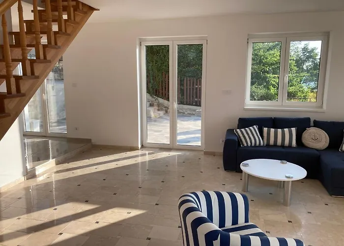 Panorama House *